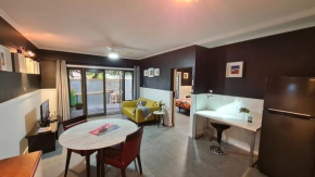 The Settler - Stylish One Bedroom Living